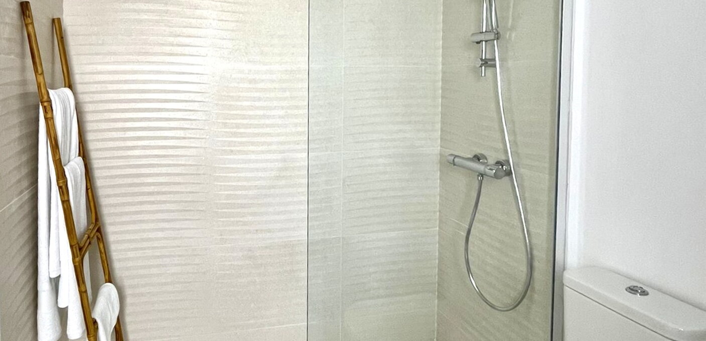 bathroom2